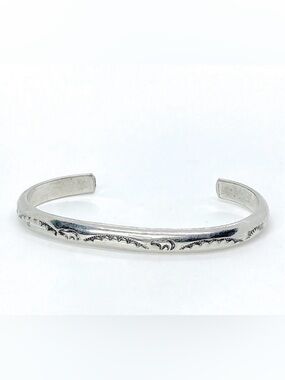 Edison Cummings Sterling Bear Design Rounded Cuff  5.5” + 1.5” Gap | 6mm | 22g